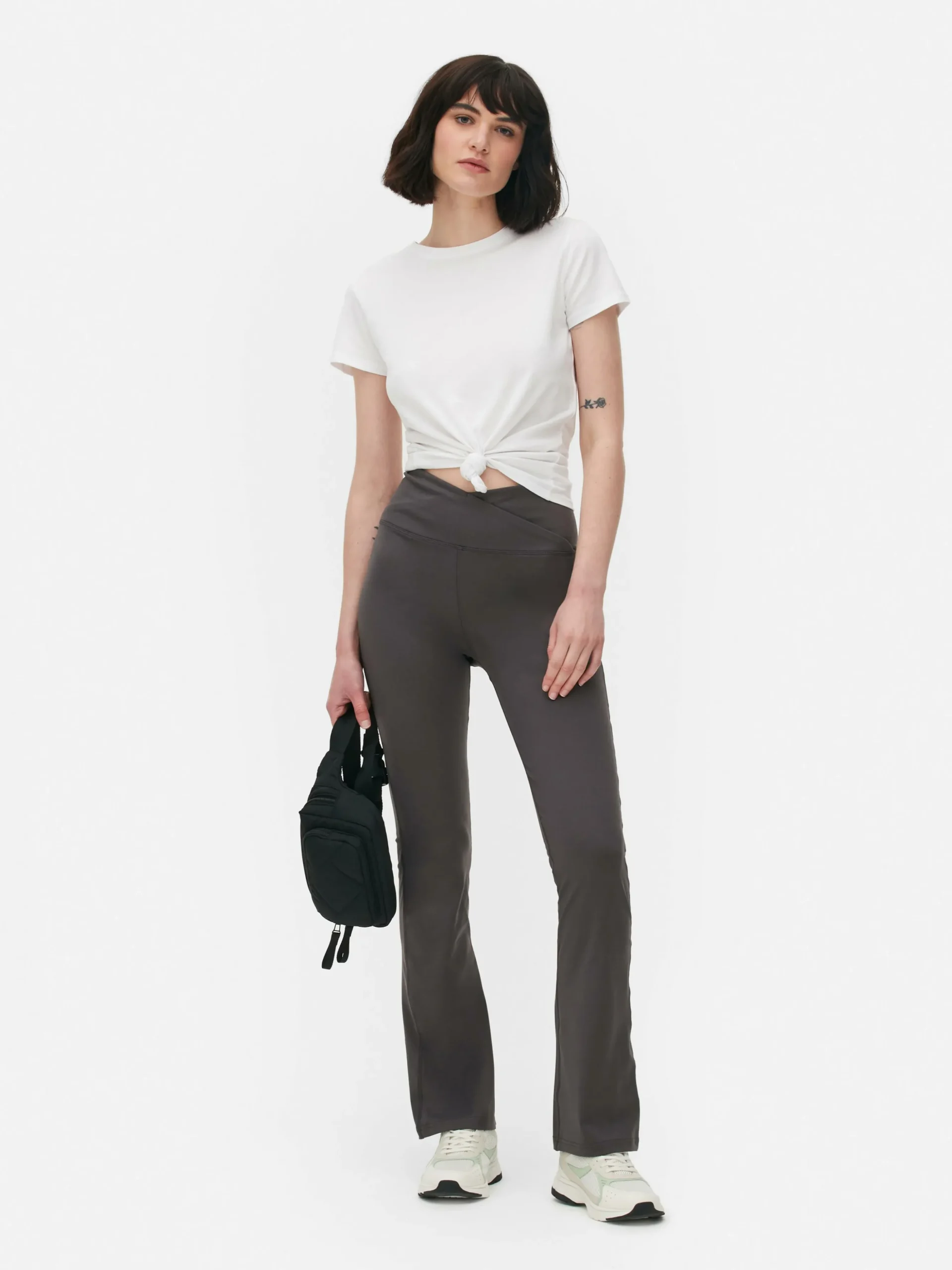 Ausgestellte Yoga-Leggings Mit V-Taille