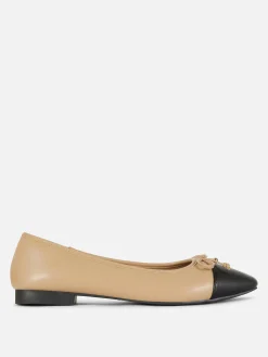 Ballerinas Mit Kontrastierender Zehenkappe