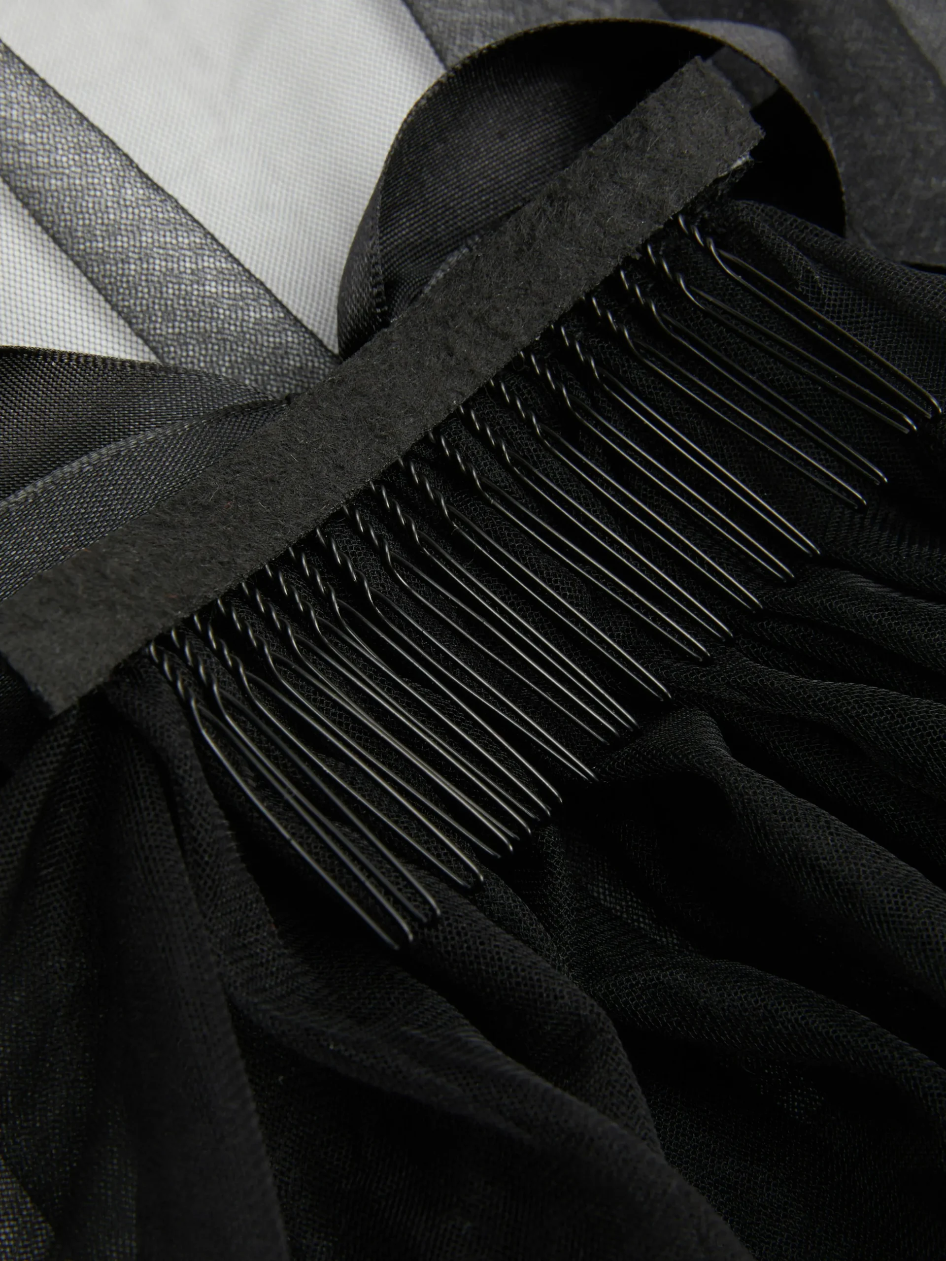 „Beetlejuice X Colleen Atwood“ Tüllschleier