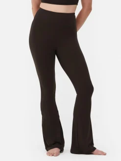 Butterweiche „Rita Ora“ Leggings Mit Ausgestelltem Bein