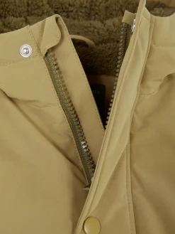 Flauschiger, Gefütterter Mantel Mit Knopfleiste