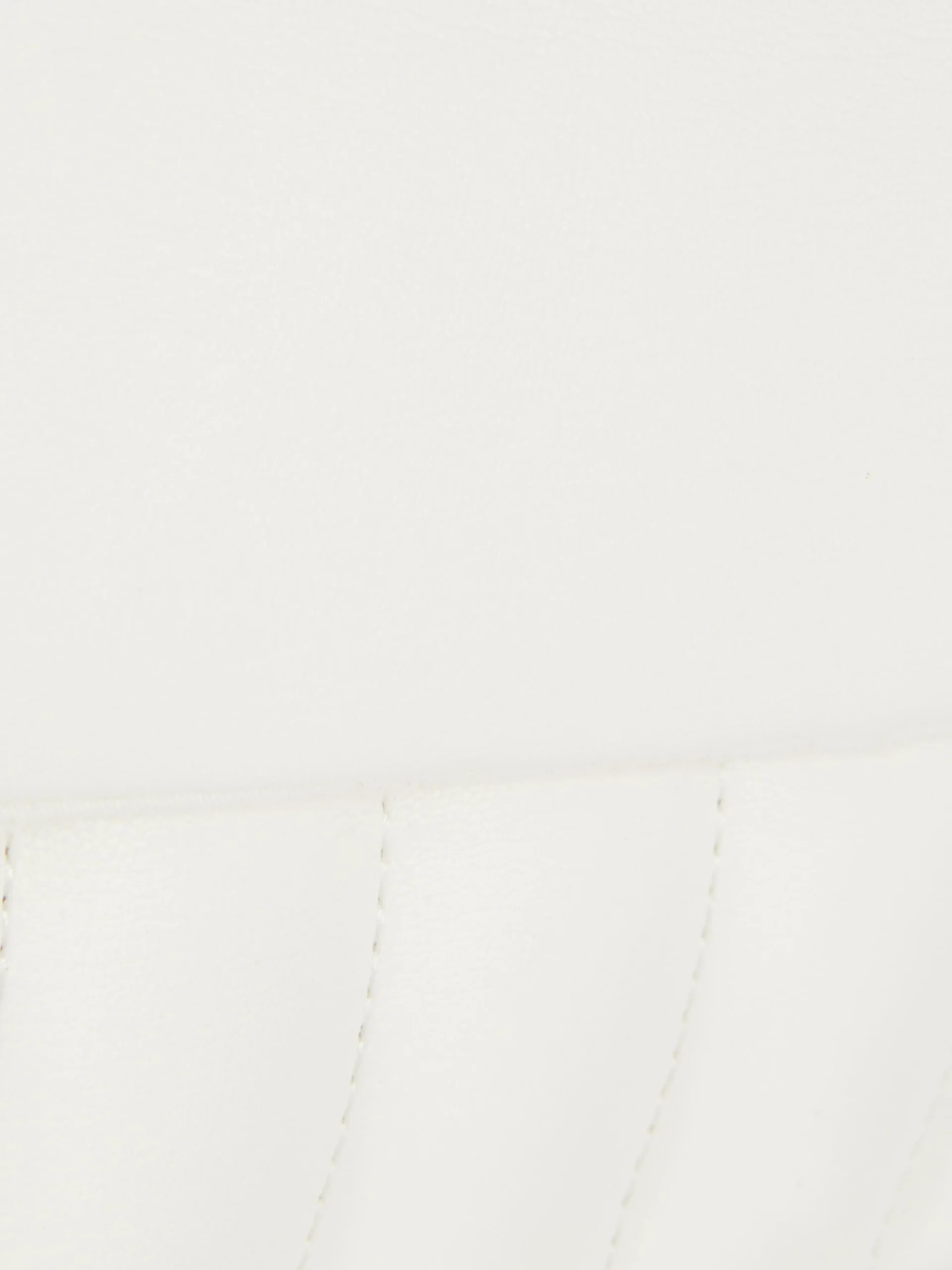 Gepolsterte Schultertasche Aus Kunstleder