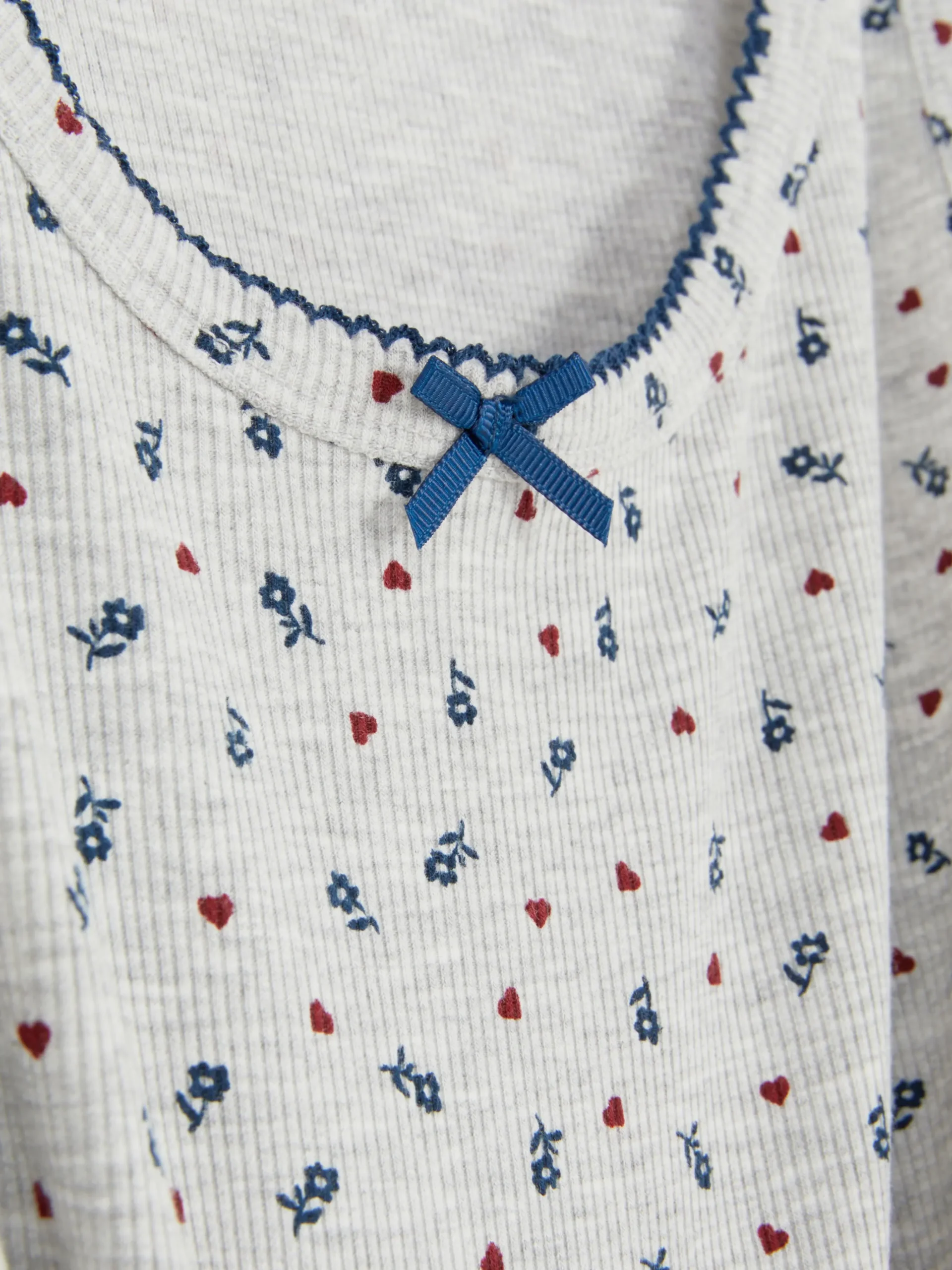 Geripptes Schlafanzug-Tanktop Mit Blümchenmuster