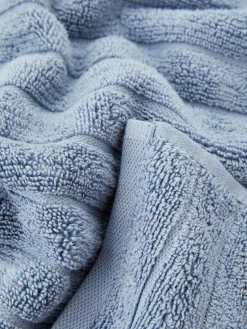 Geripptes, Texturiertes Badetuch
