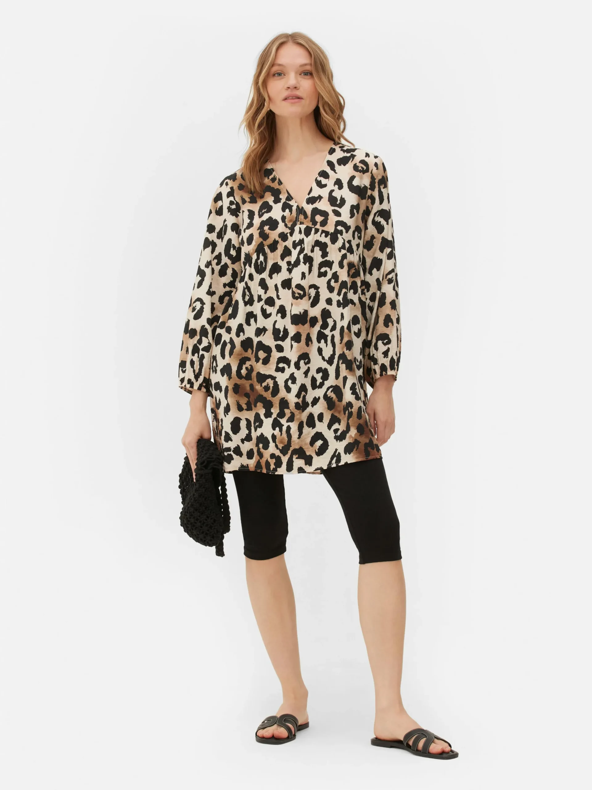 Gesmoktes Minikleid Mit V-Ausschnitt