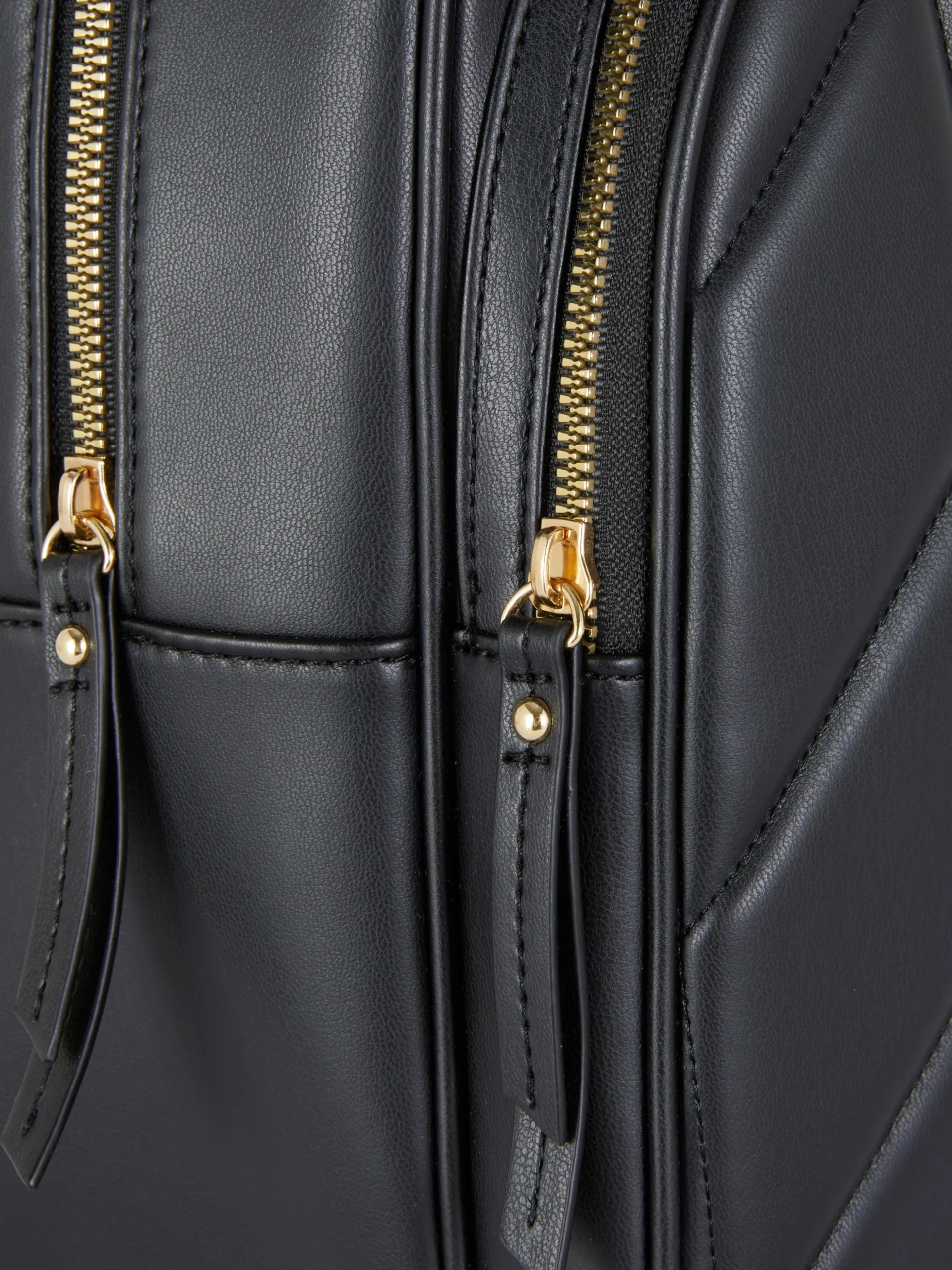 Gesteppter Rucksack Aus Kunstleder