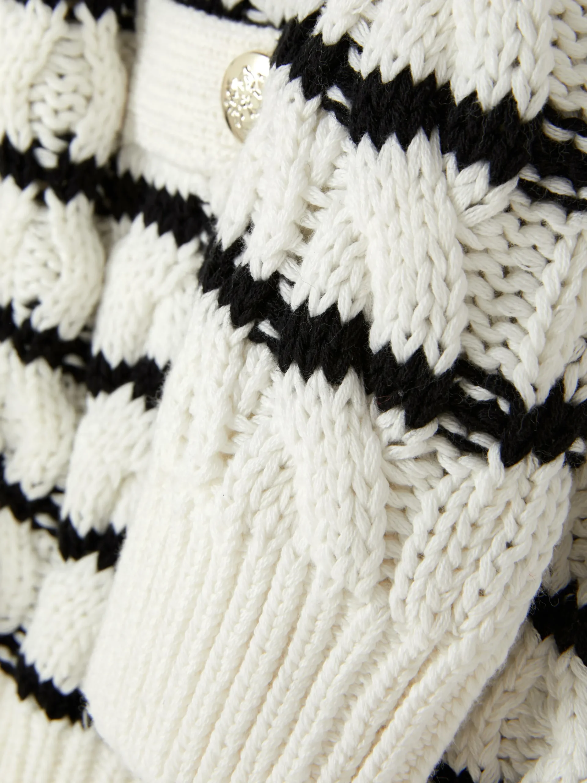 Gestreifter Cardigan Mit Zopfmuster