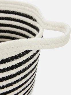 Gestreifter Wandhängekorb