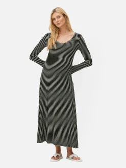 Gestreiftes Umstands-Midikleid Mit V-Ausschnitt