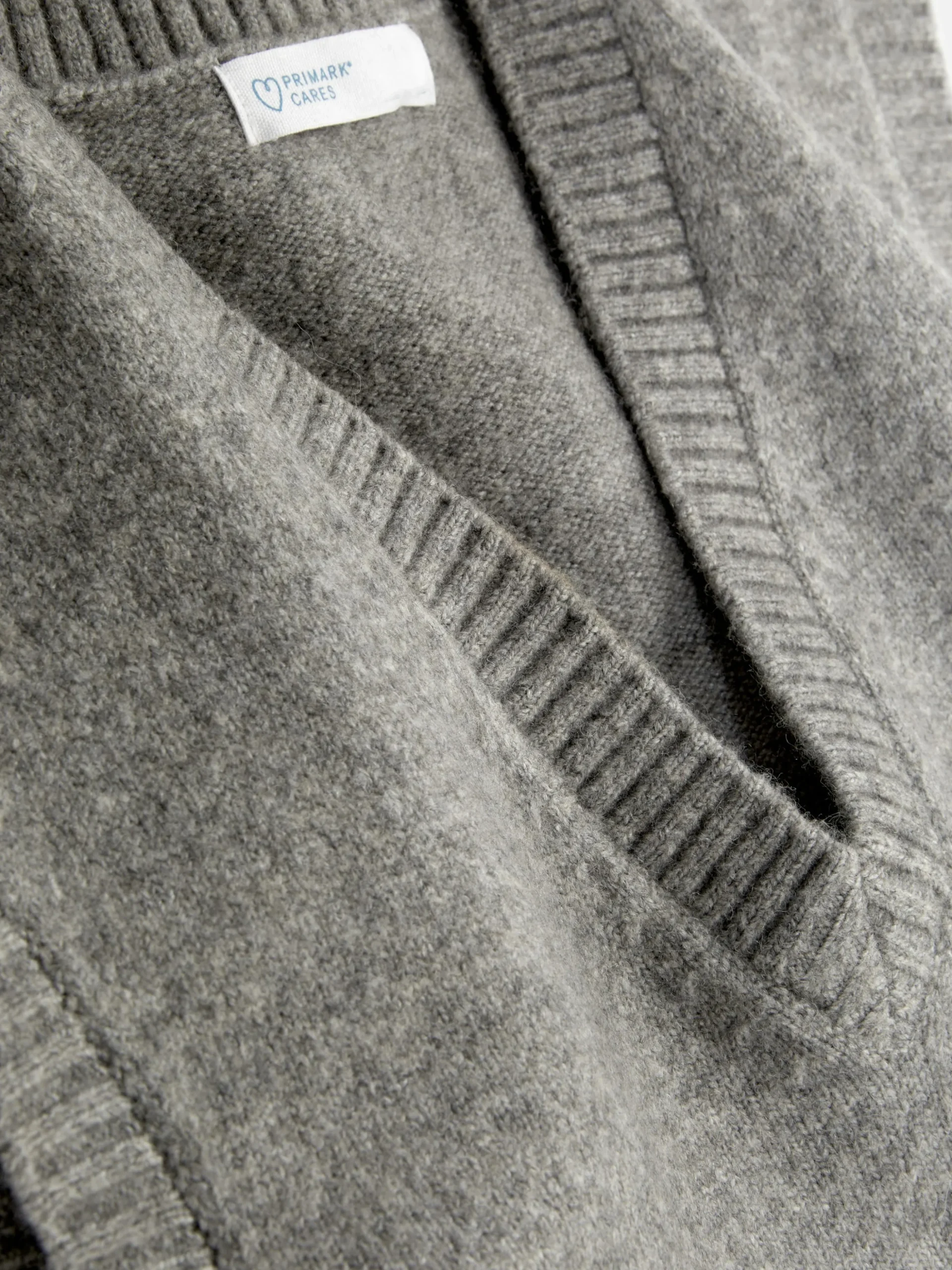 Gestricktes Tanktop Mit V-Ausschnitt