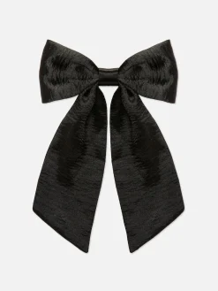 Haarschleife Aus Satin Mit Knittereffekt