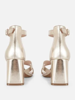 Heels Mit überkreuztem Riemchen, Weite Passform