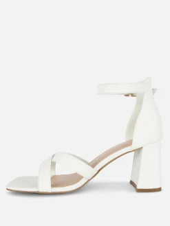 Heels Mit überkreuztem Riemchen, Weite Passform