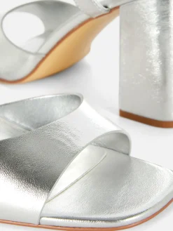 Heels Mit Riemchen In Weiter Passform