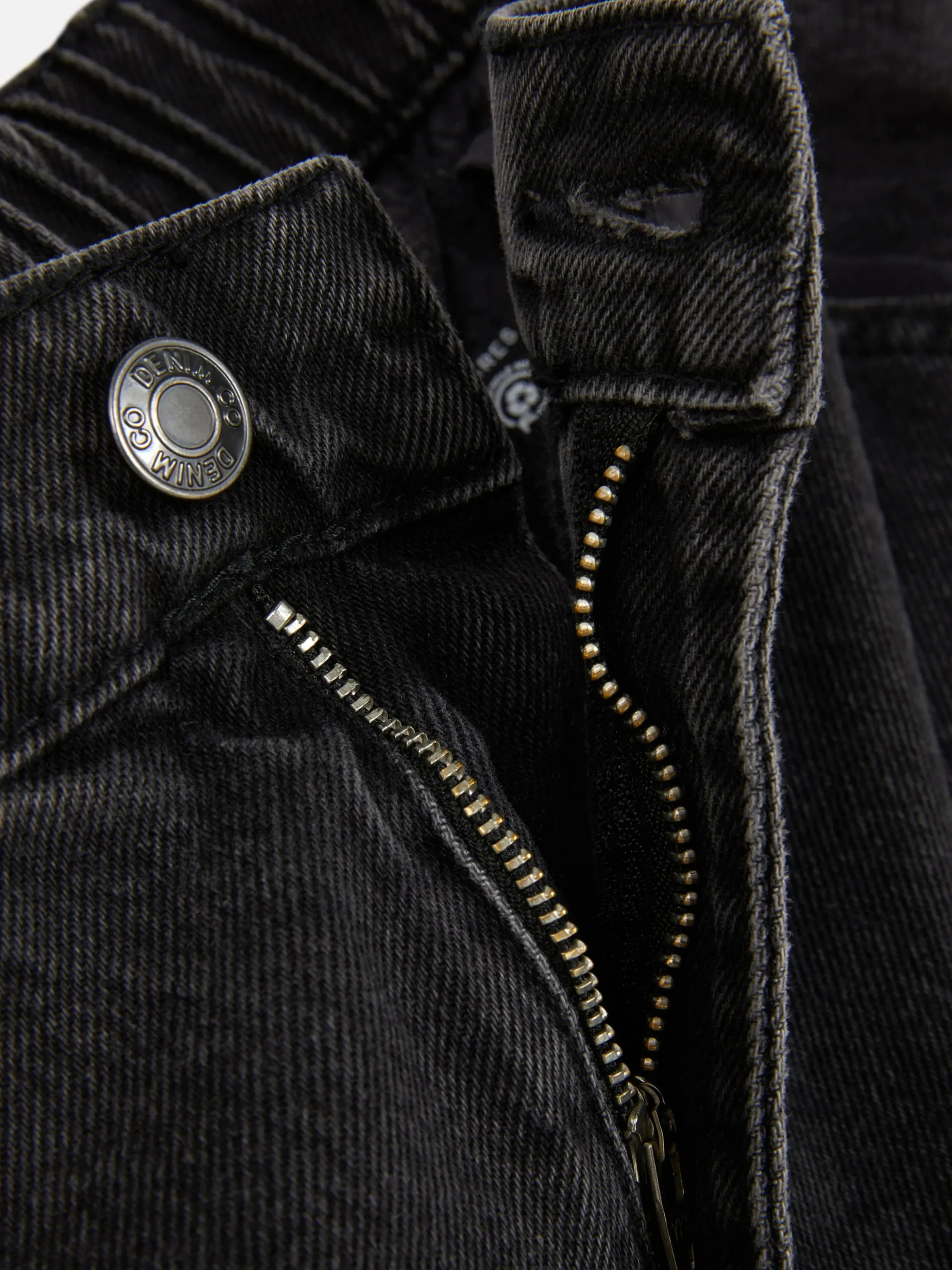 Jeans Mit Weitem Bein Und Elastikbund