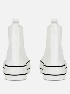 Klassische Canvas-Sneakers