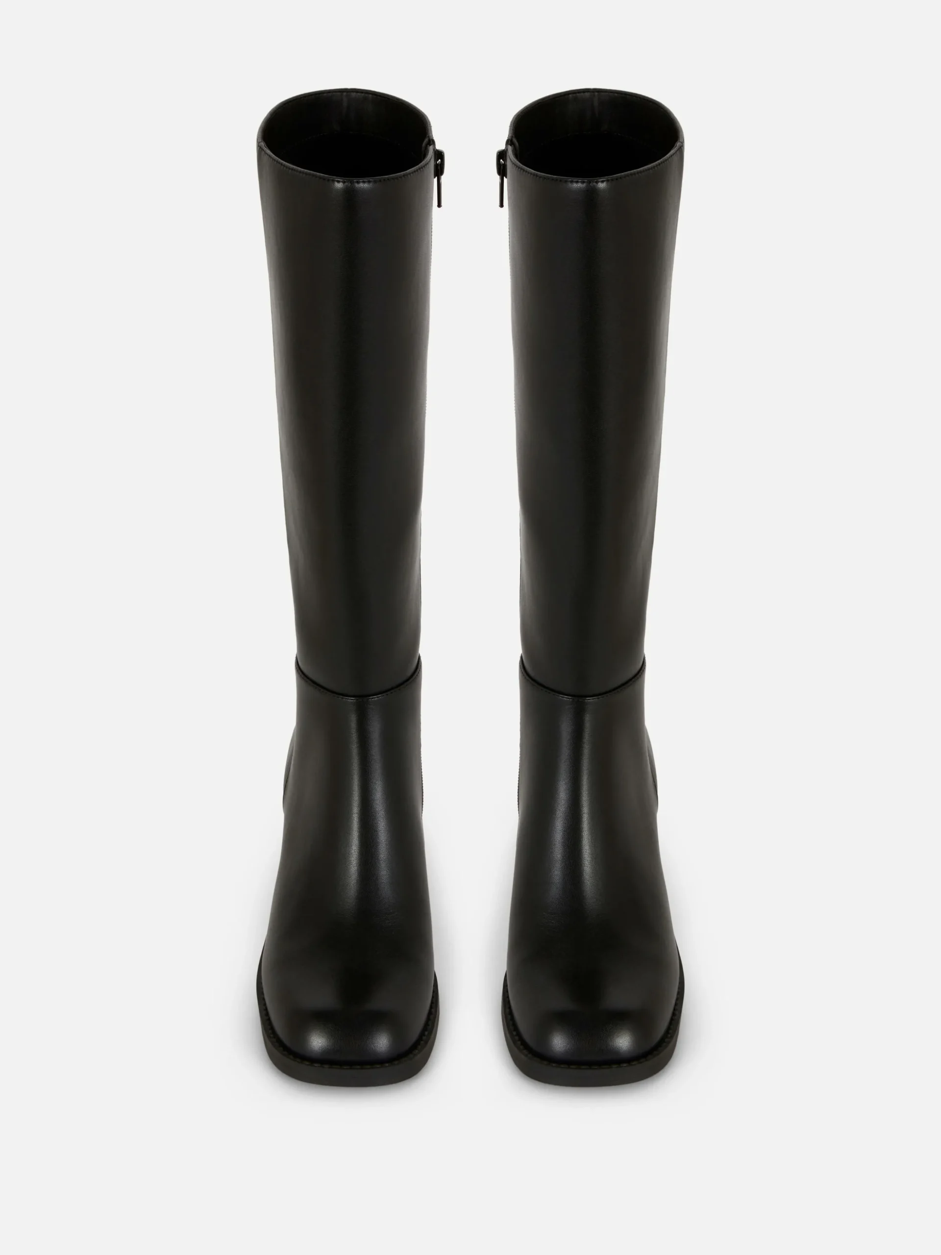 Kniehohe Stiefel Mit Absatz