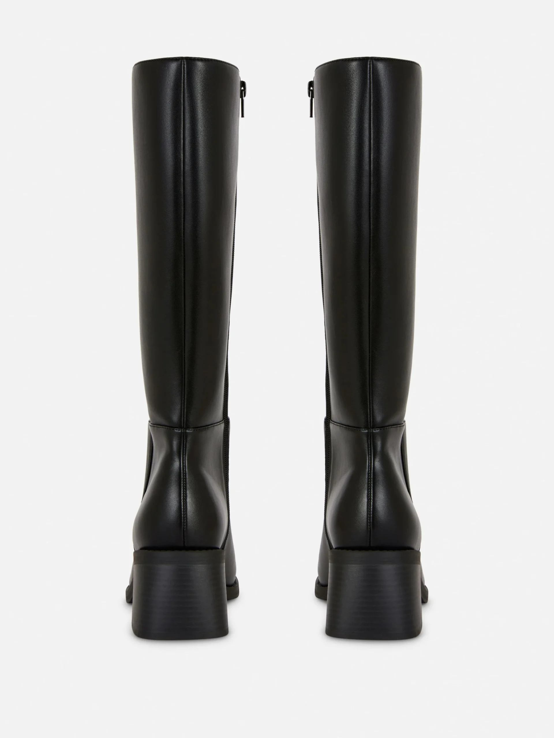 Kniehohe Stiefel Mit Absatz