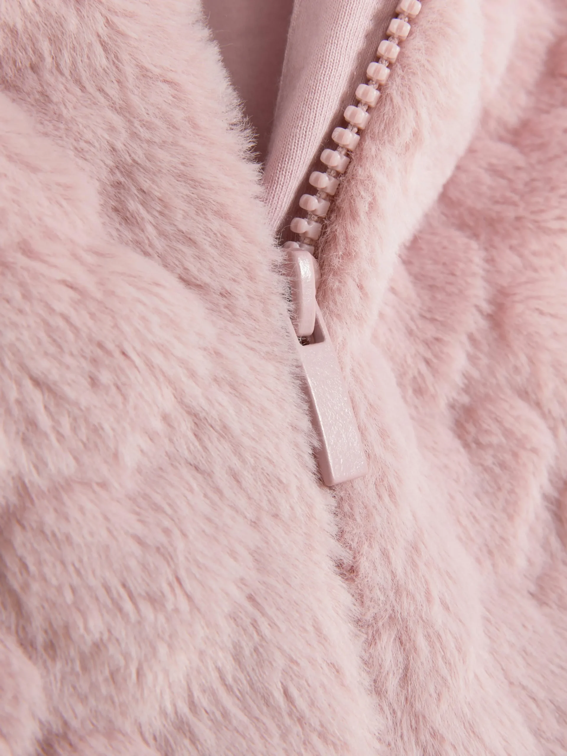 Kunstfellweste Mit Herzstruktur