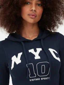 Kurzes Top Mit Kapuze Und Grafik