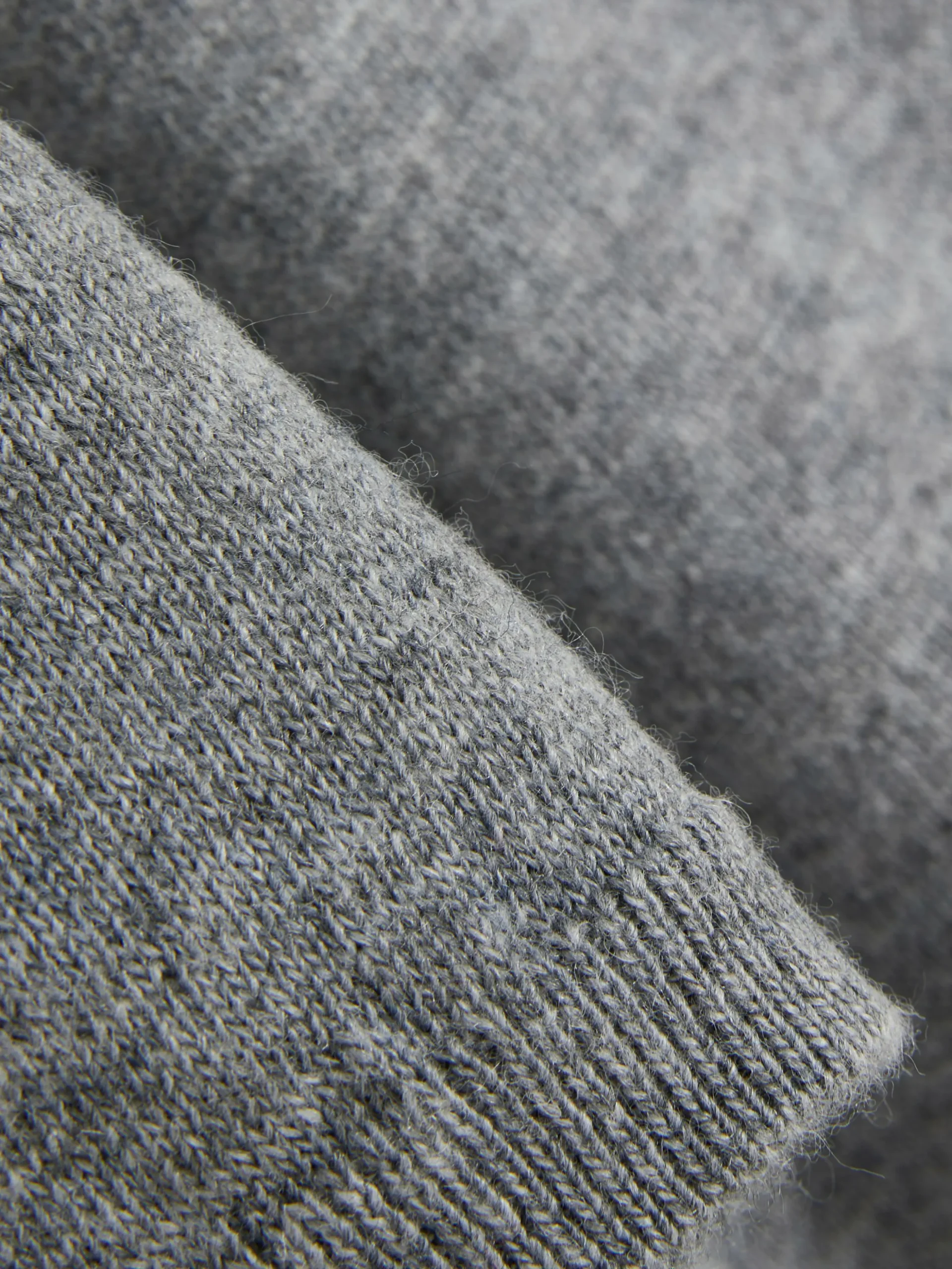 Kurzärmeliges Feinstricktop Mit Kragen