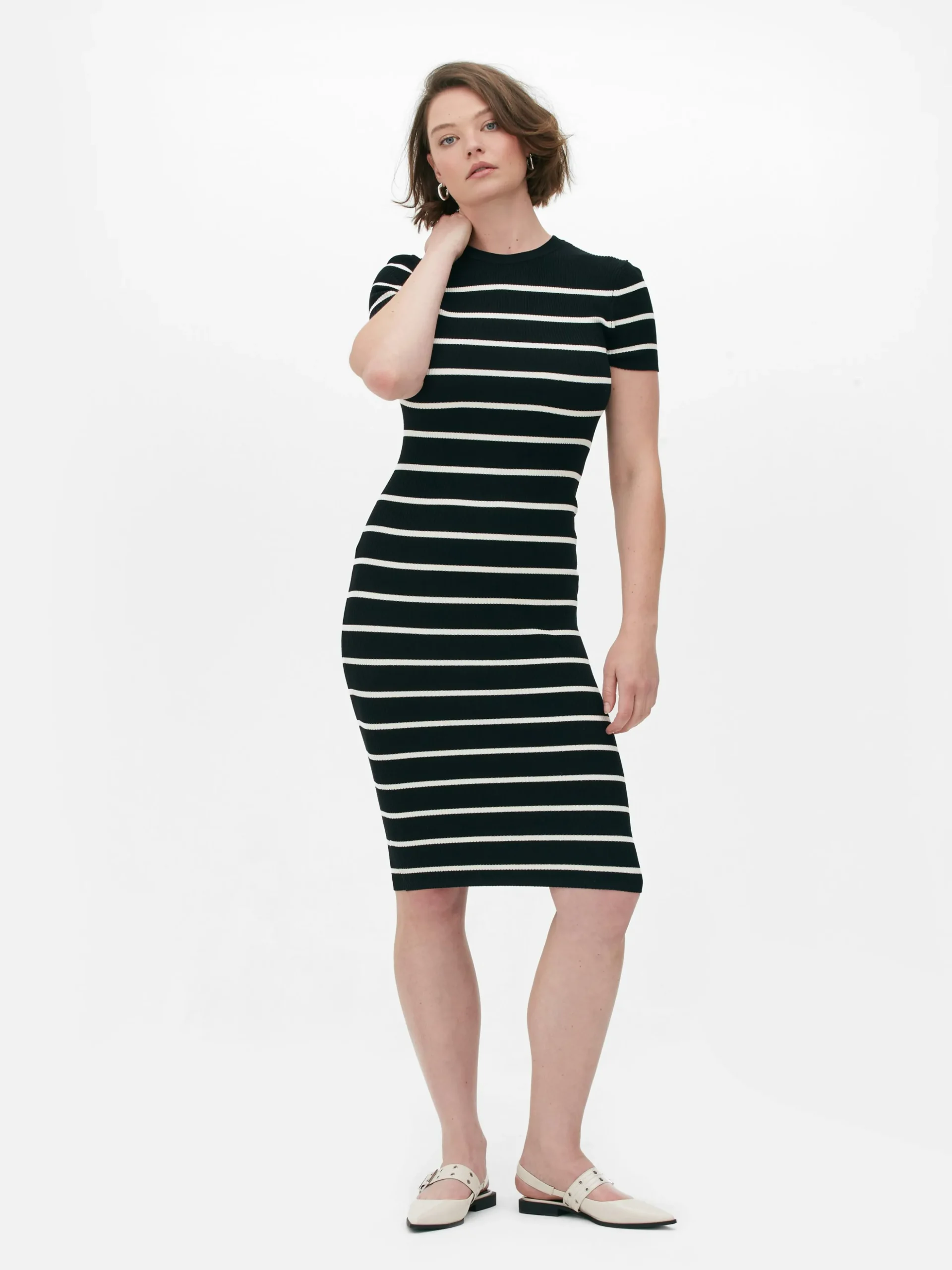 Kurzärmeliges Midi-Pulloverkleid