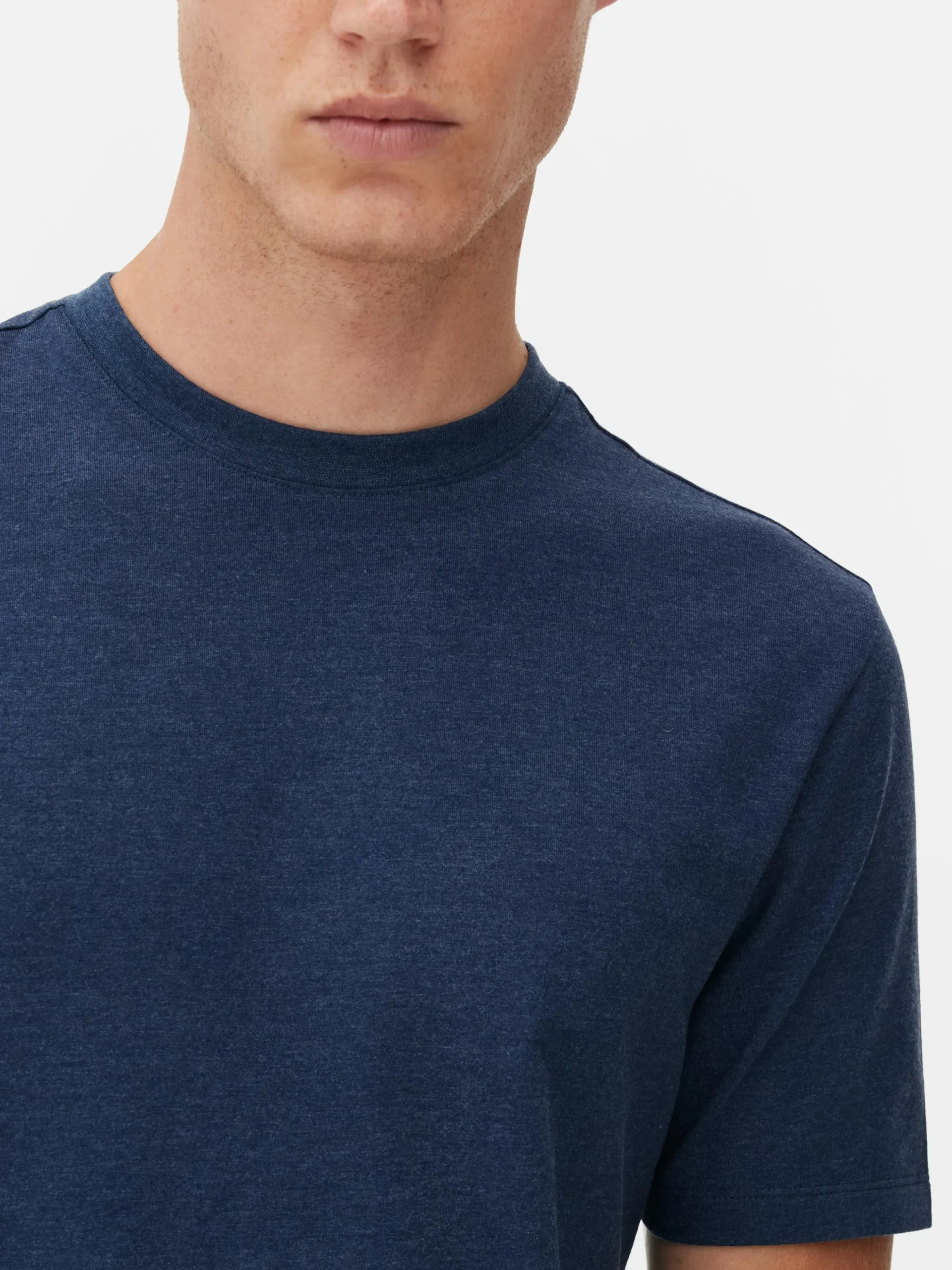 Kurzärmeliges Slim-Fit-T-Shirt