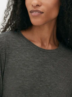 Langes Langarm-Top Mit Rundem Saum