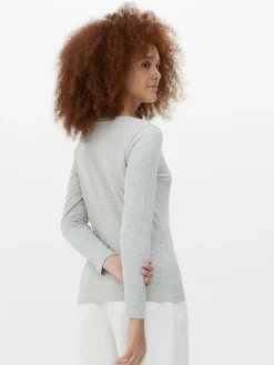 Langärmeliges Top Mit V-Ausschnitt