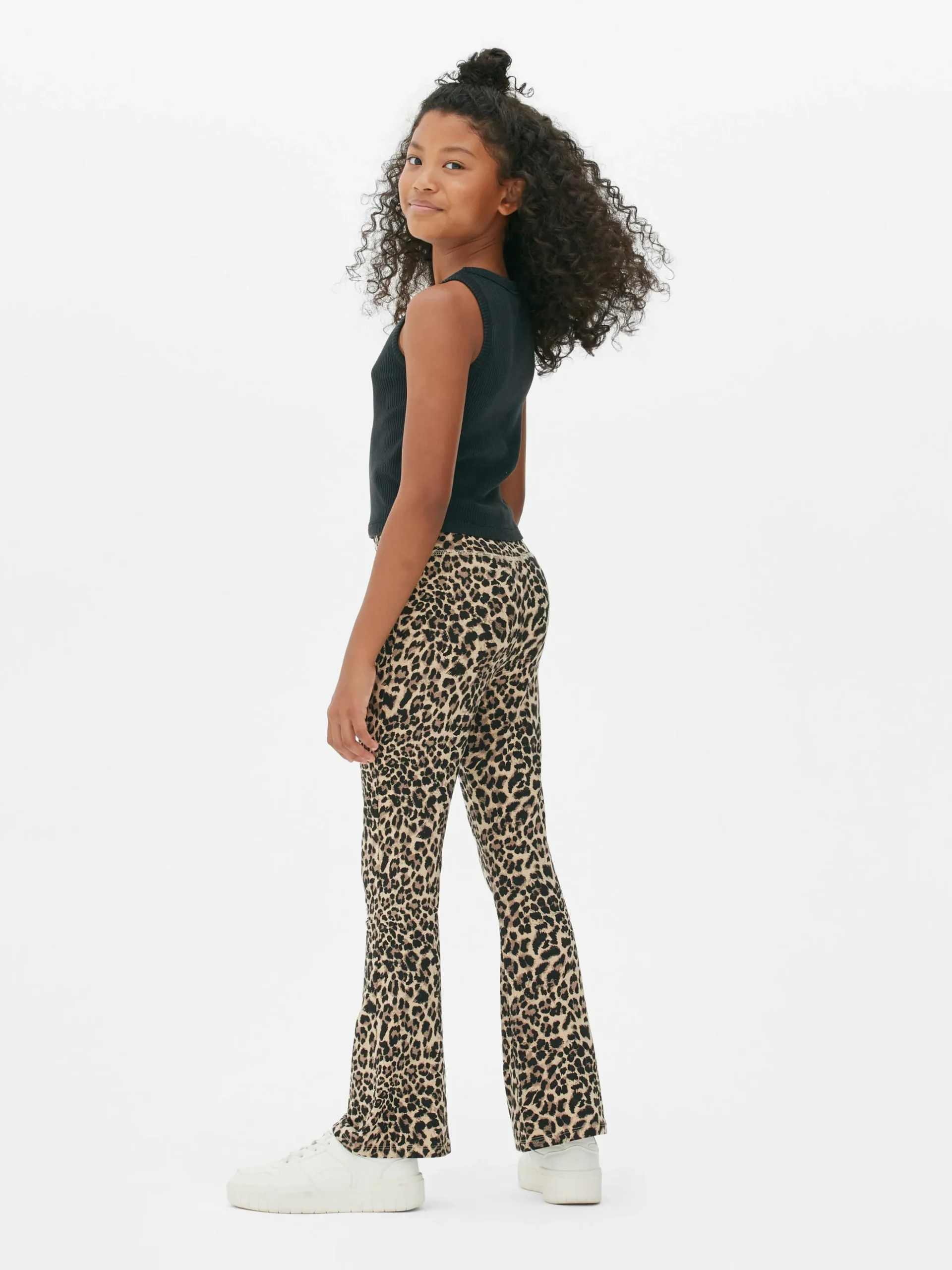Leggings Mit Ausgestelltem Bein Und Leopardenmuster