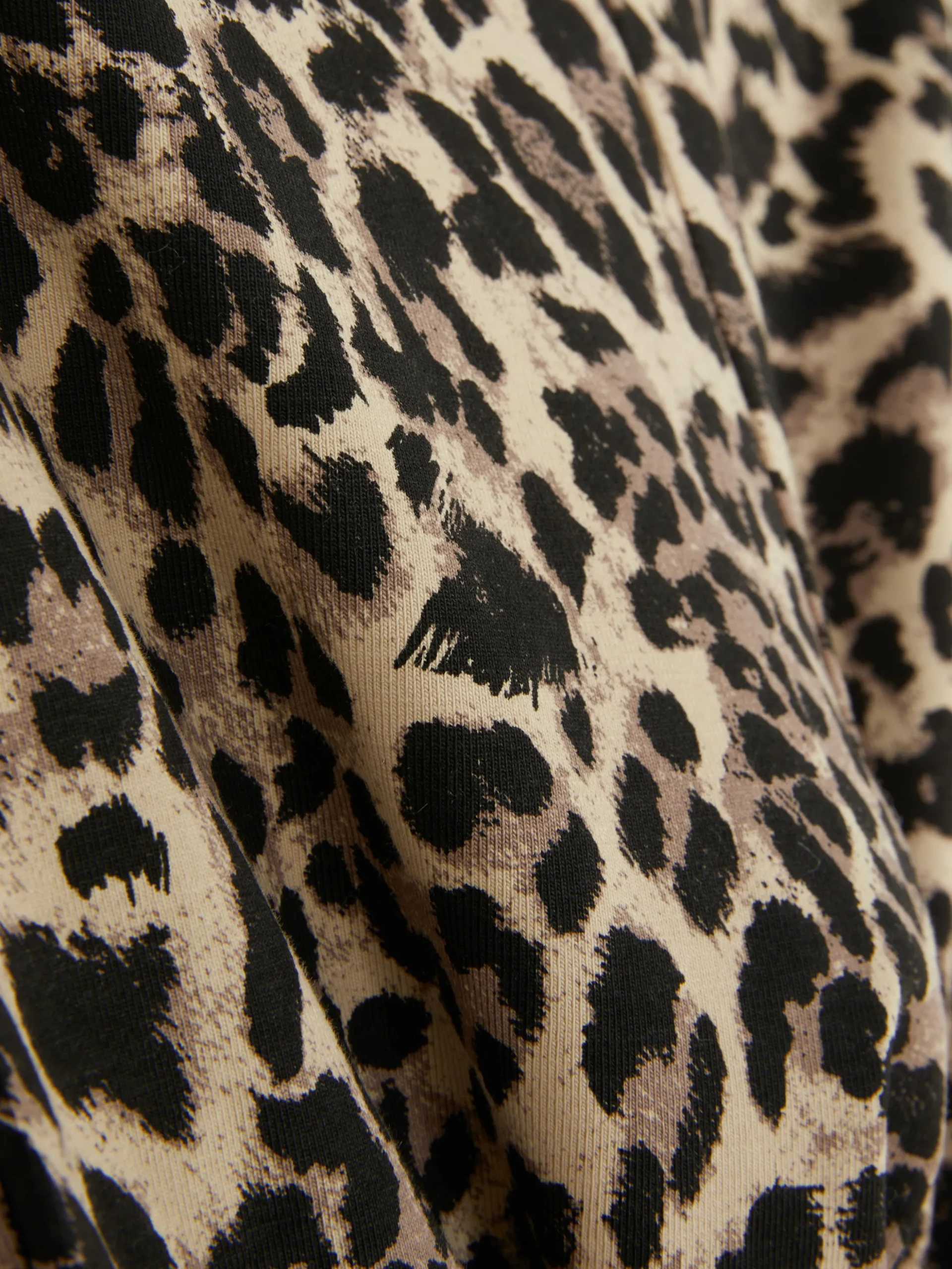 Leggings Mit Ausgestelltem Bein Und Leopardenmuster