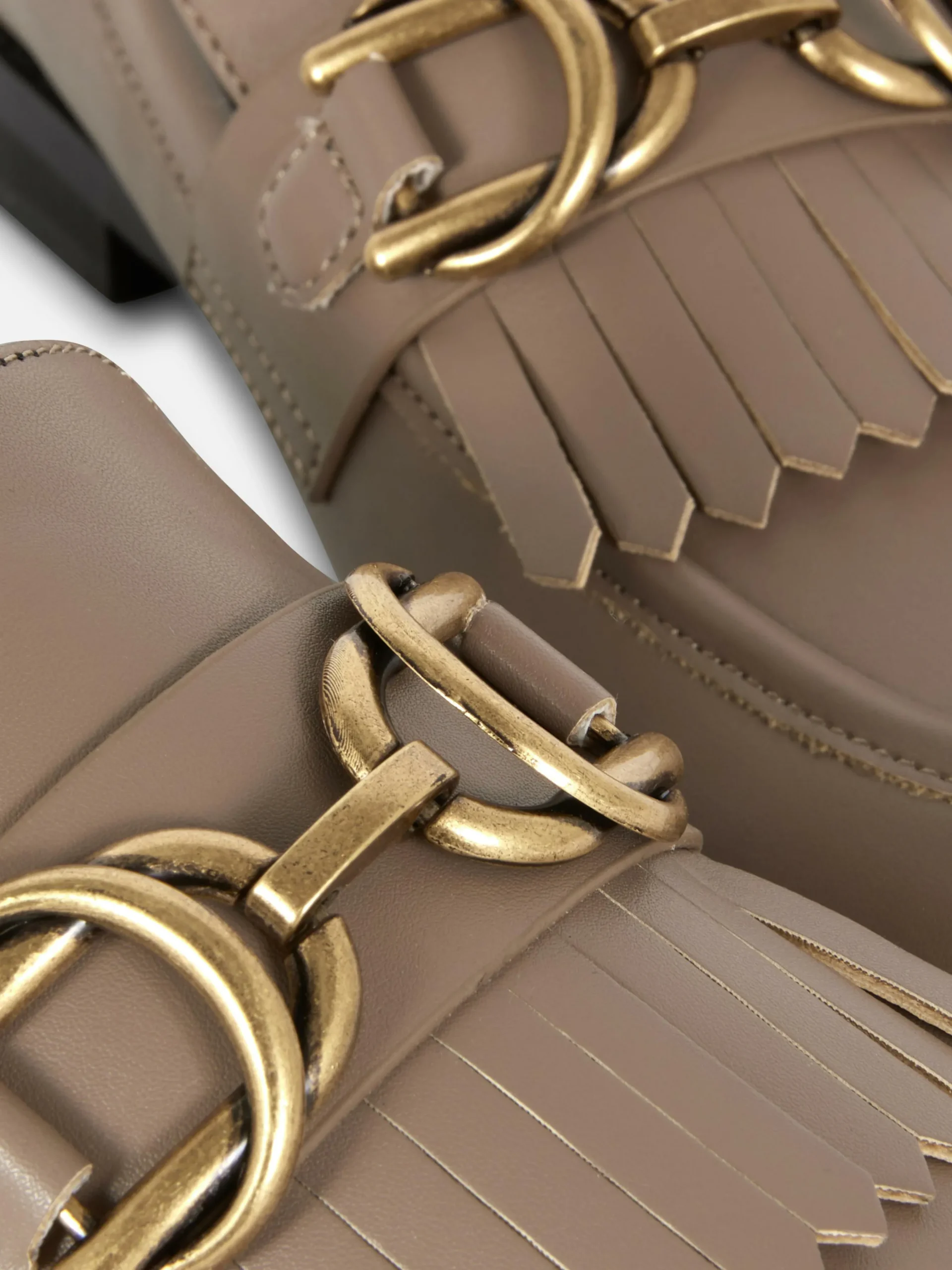 Loafer Mit Fransen Und Schnalle