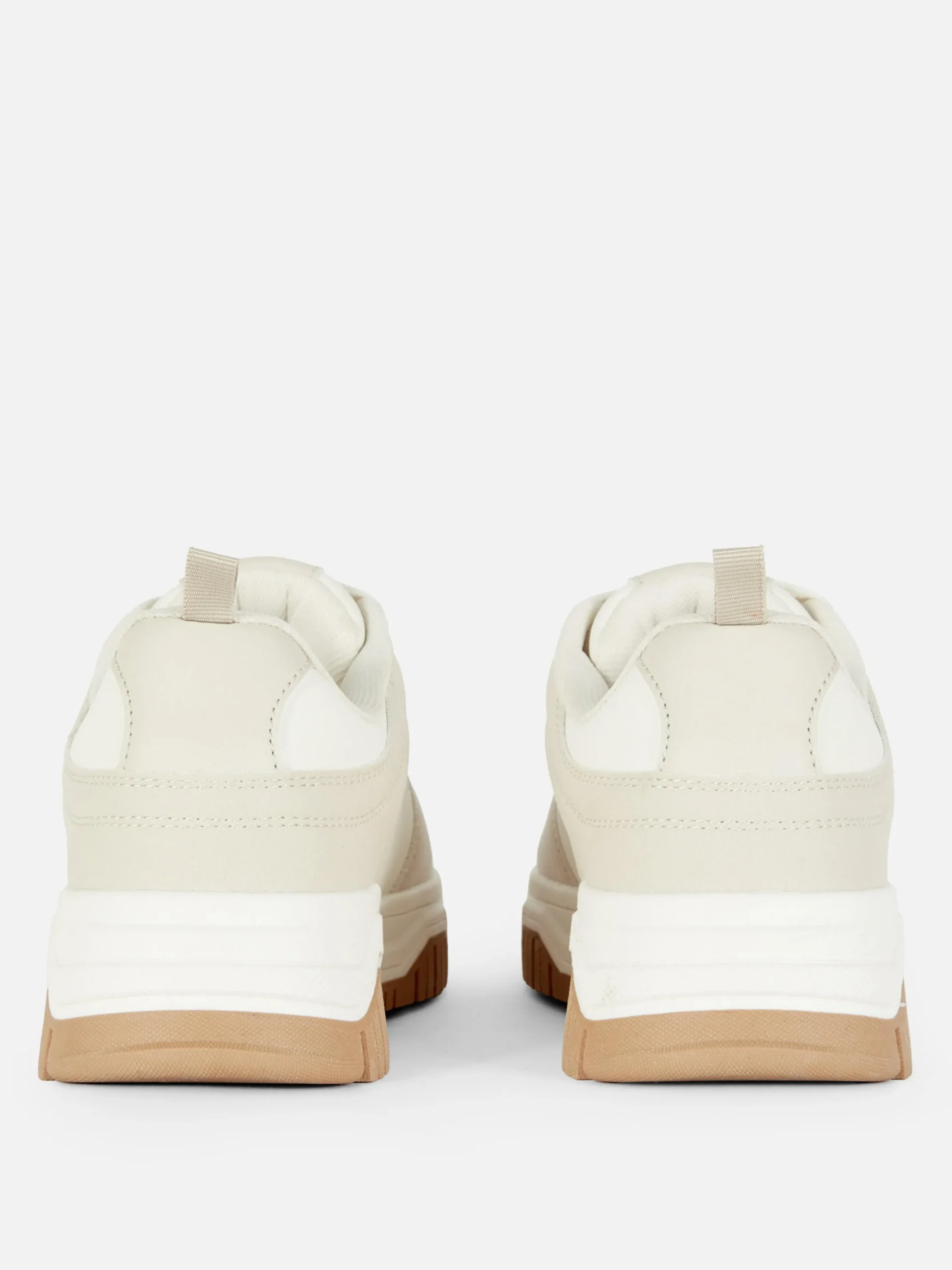 Low-Top-Sneaker Im Skater-Stil