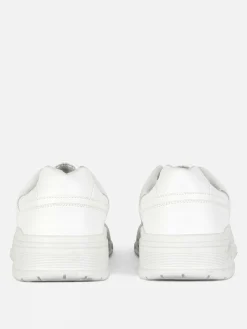 Low-Top-Sneaker Im Skater-Stil