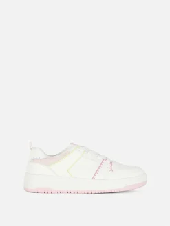 Low-Top-Sneaker Mit Einsätzen