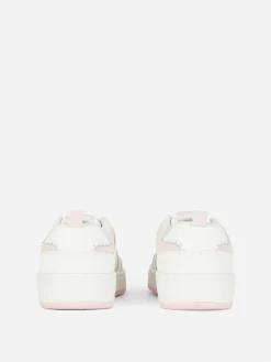 Low-Top-Sneaker Mit Einsätzen