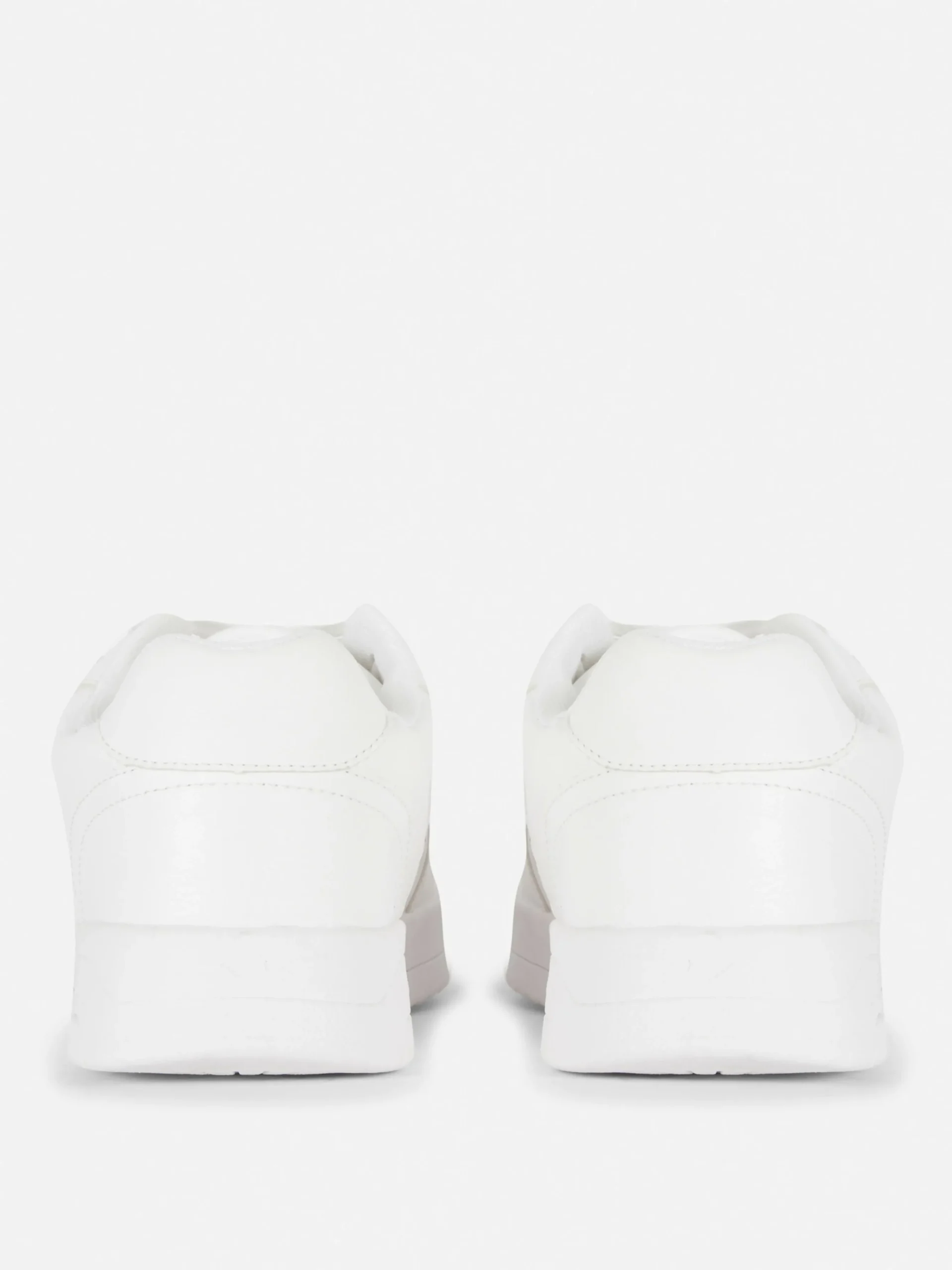 Low-Top-Sneaker Zum Schnüren