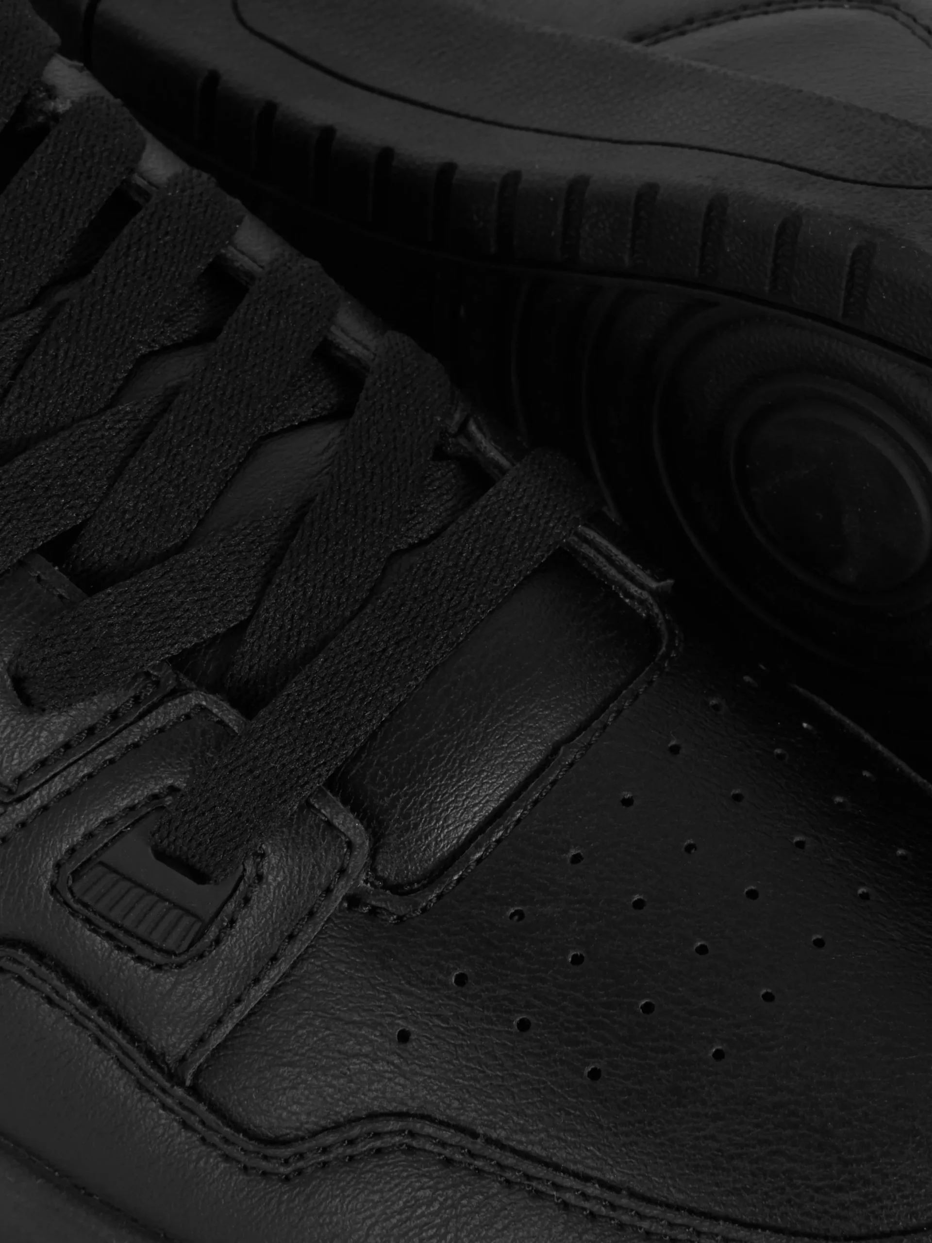 Low-Top-Sneaker Zum Schnüren