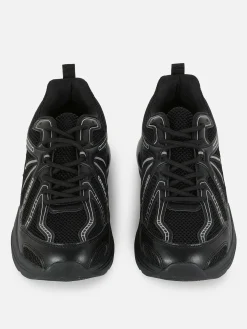 Low-Top-Sportsneaker Mit Einsätzen