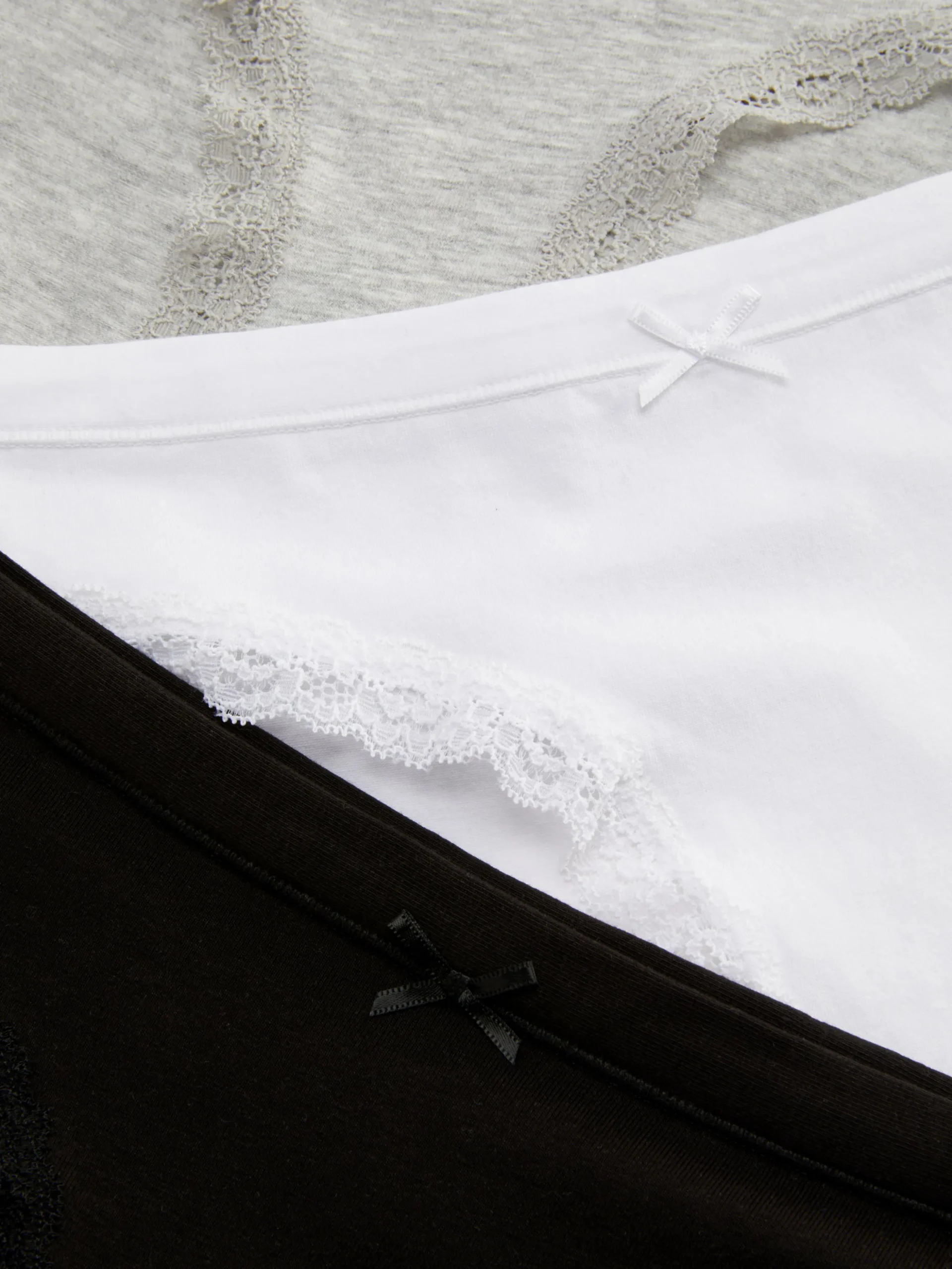 Minislips Mit Spitzenbesatz, 3er-Pack