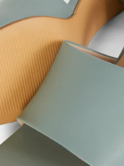 Mules Mit Blockabsatz