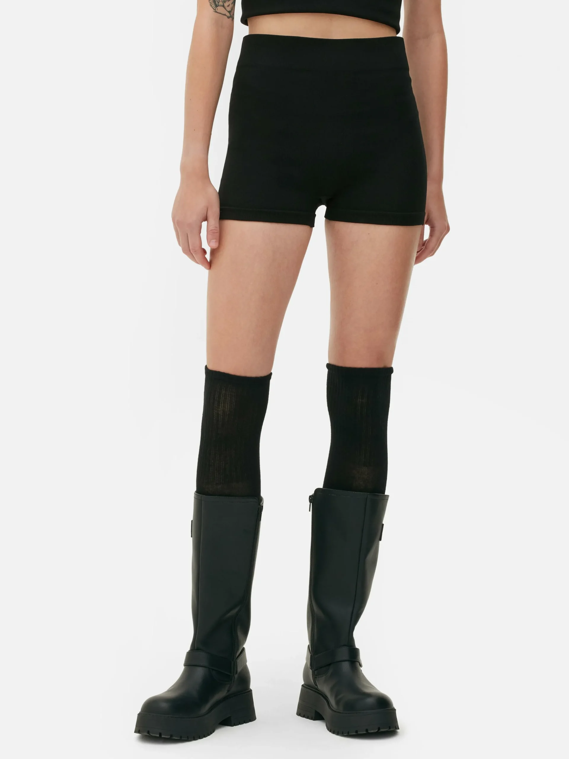 Nahtlose „Rita Ora“ Micro-Shorts