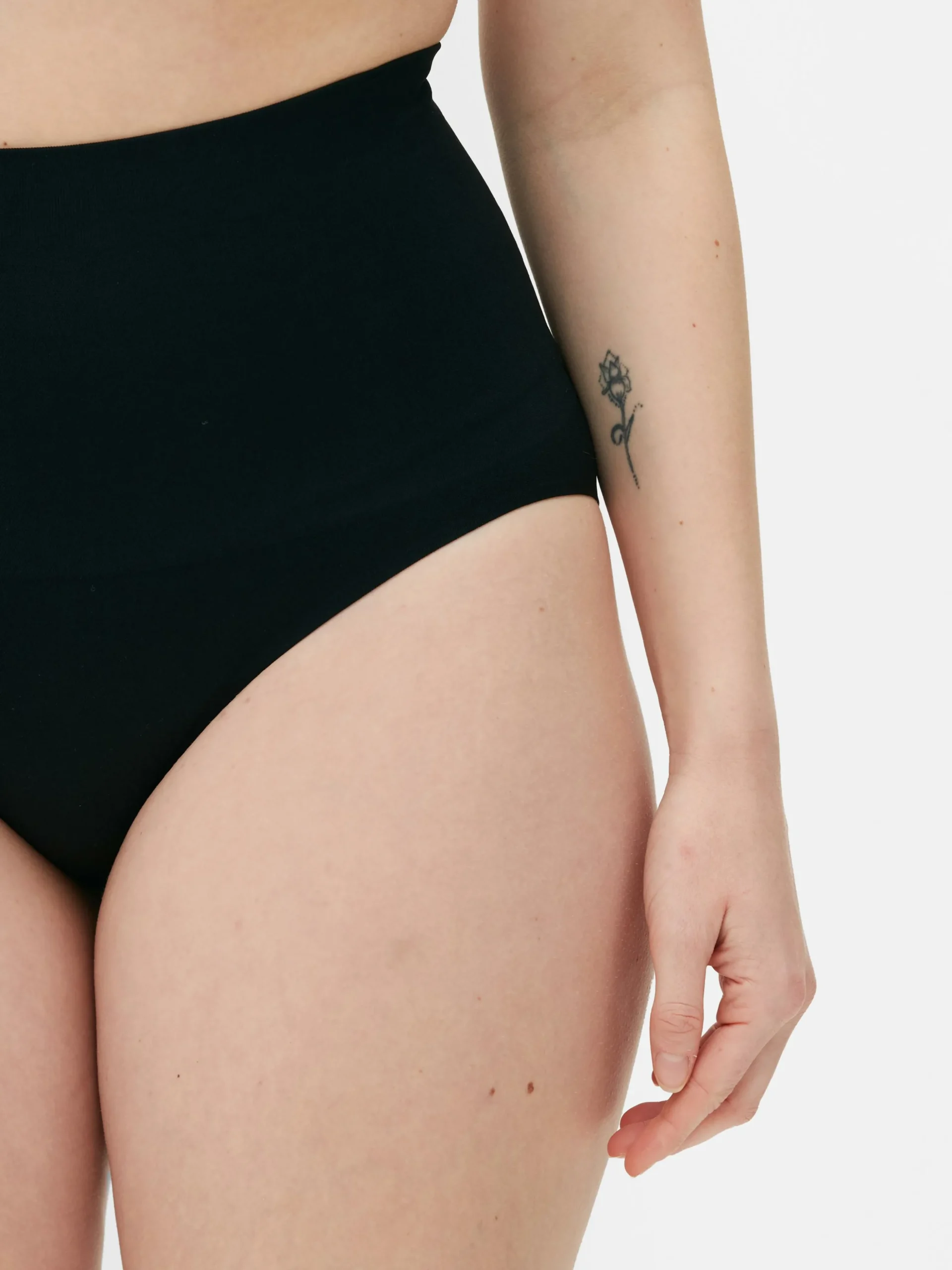 Nahtloser Shapewear-Slip Mit Hohem Bund