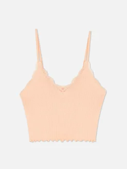 Nahtloses, Kurzes Trägertop Mit Spitzenbesatz