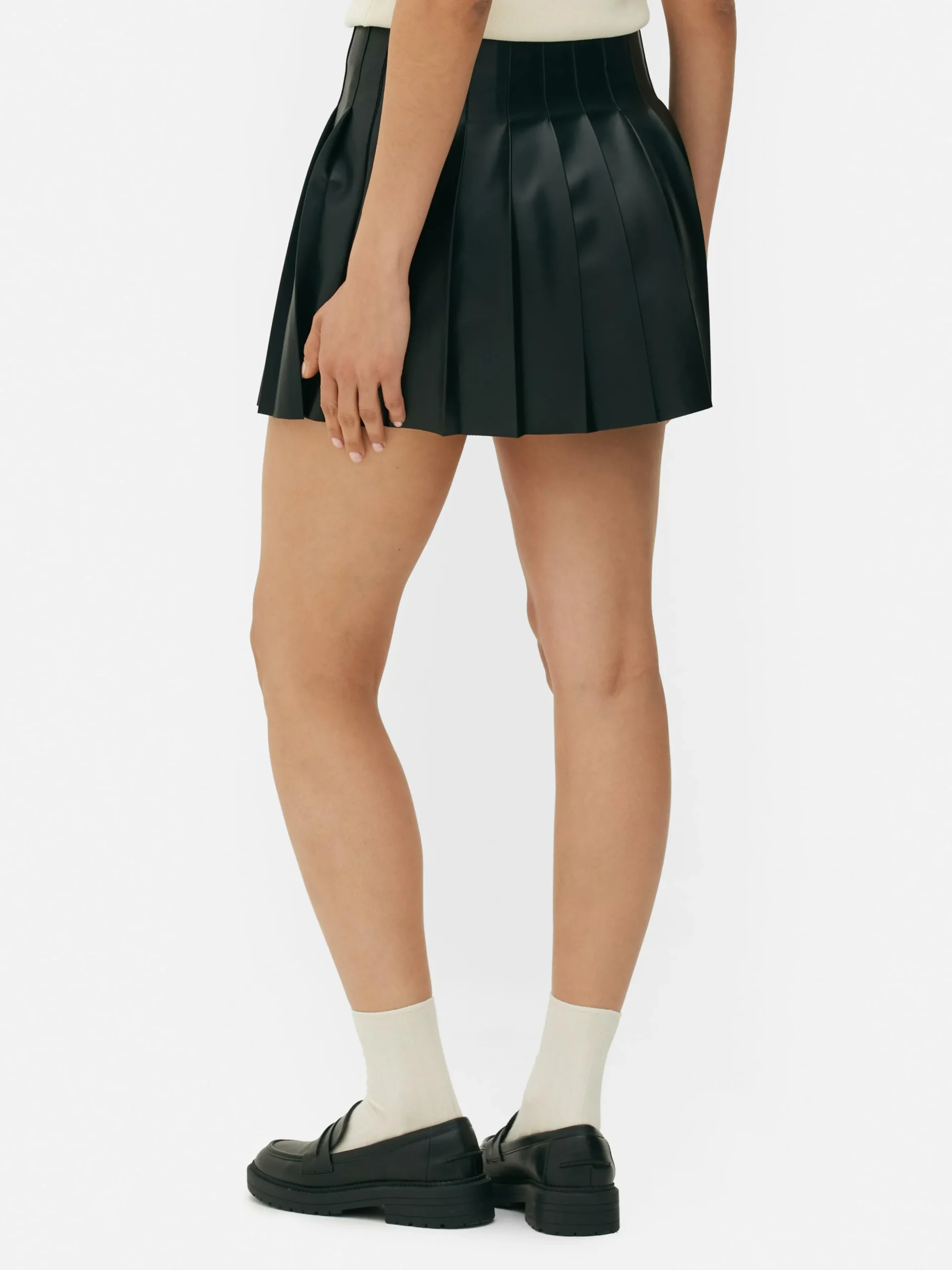 Plissierter Minirock Aus Kunstleder