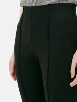Ponté-Hose Mit Ausgestelltem Bein