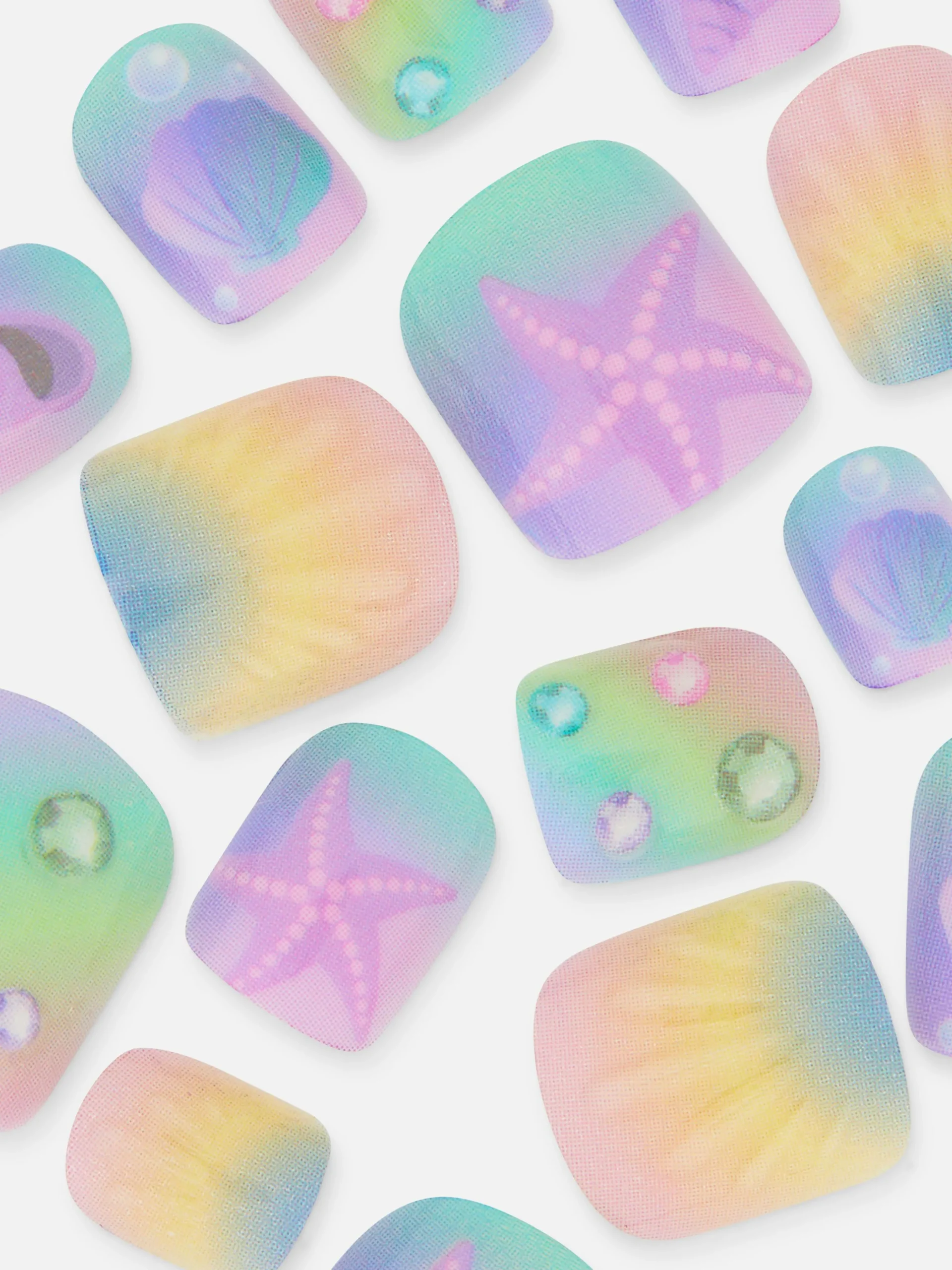 PS… Mini-Kunstnägel Im Ombré-Design