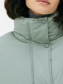 Pufferjacke Mit Trichterkragen