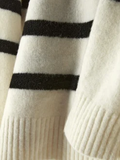 Pullover Mit Polokragen Und Streifen