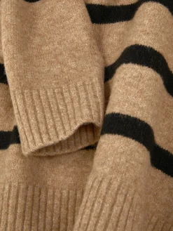 Pullover Mit Polokragen Und Streifen